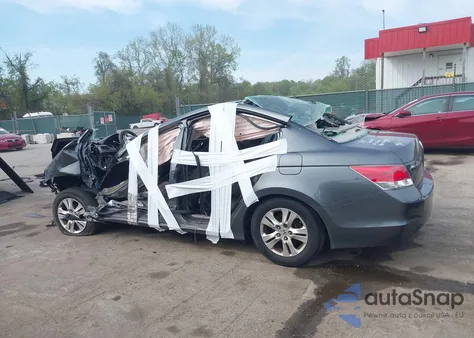 2010 Honda Accord 2.4 Lx-P z USA, uszkodzony, nr VIN 1HGCP2F49AA184074